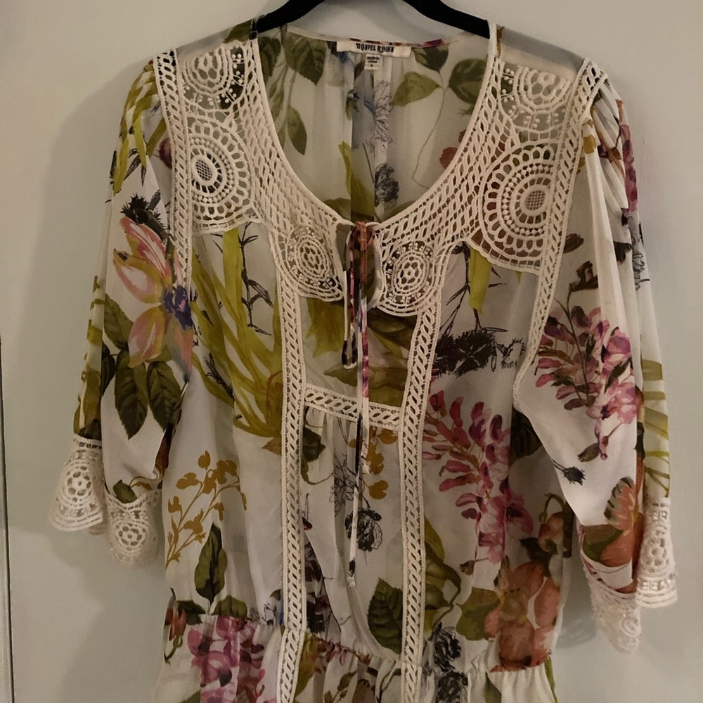Beautiful flowing blouse nite bottom cinching